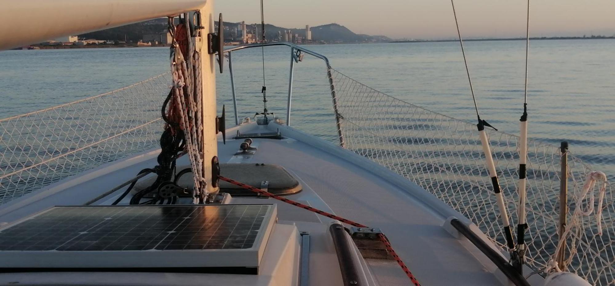 70's Tiny Boat Hotel en barco Lisboa