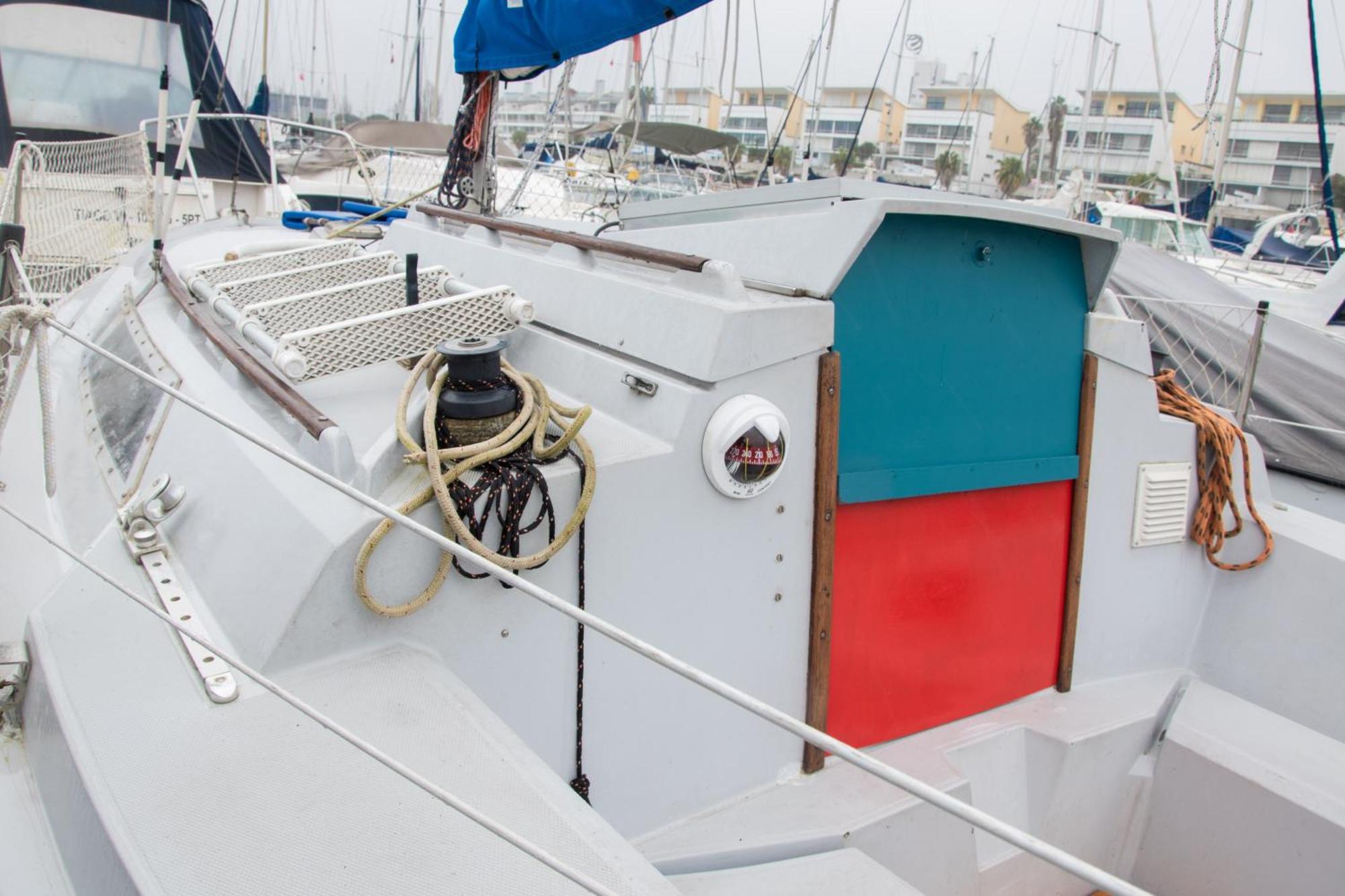 Hotel en barco 70's Tiny Boat *